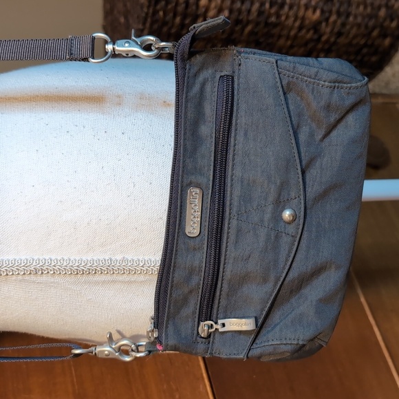 BAGGALLINI Nylon Gray Crossbody Bag Travel Purse - Picture 2 of 12